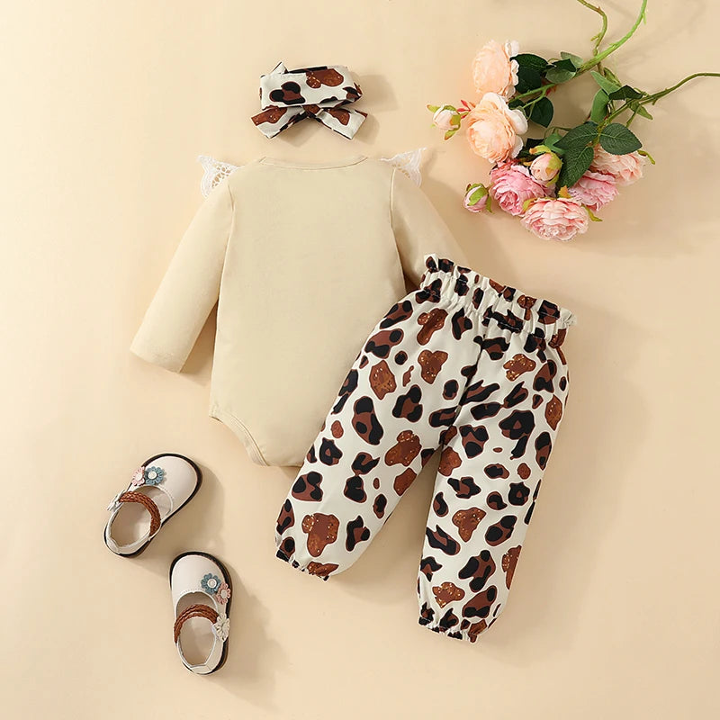 Charming 3-Piece Newborn Outfit